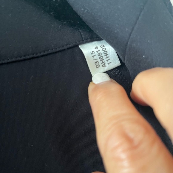 Adidas Climate light Weight Women’s Pullover Sweather Black Small - Picture 4 of 12